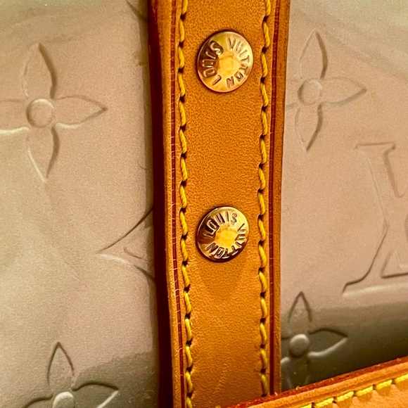 Authentic Louis Vuitton Monogram Vernis Tompkins Square M91150 Gris Handbag - Picture 9 of 17